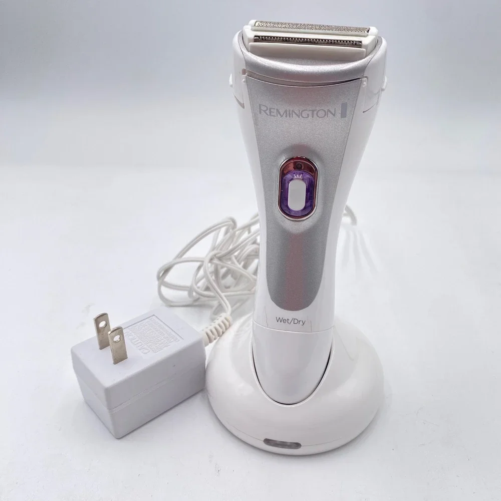 Remington‎ WDF-4830 Smooth & Silky Electric Shaver Womens White Wet/Dry Cordless